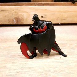 Figurine Batman noir et rouge