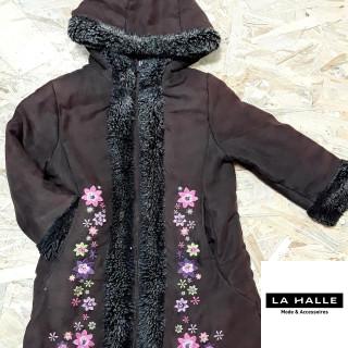 Manteau marron à capuche