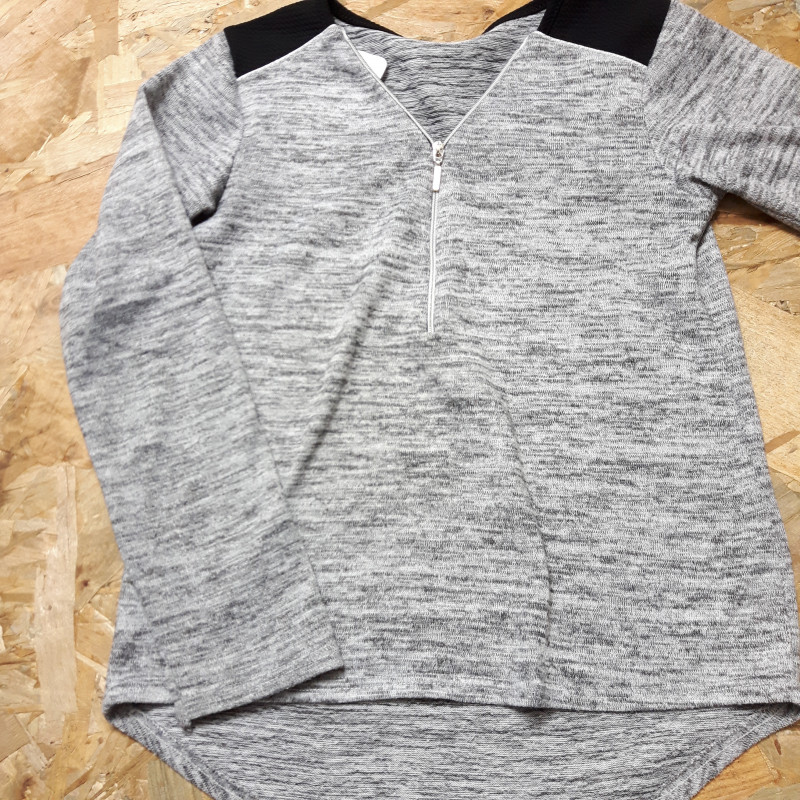 pull léger à zip gris chiné, noir et argenté