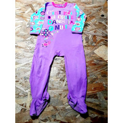 Pyjama violet et turquoise...