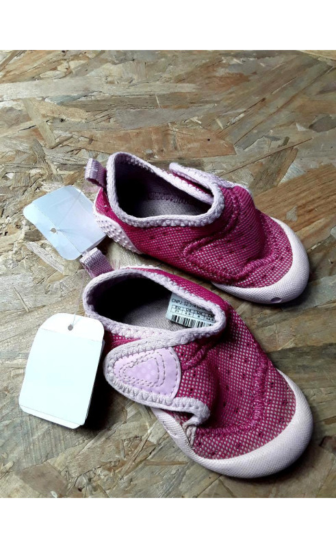 Chaussures rose fushia et rose pâle à scratch