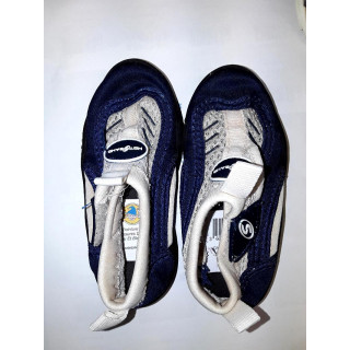 Chaussures de plage bleu et blanc 23