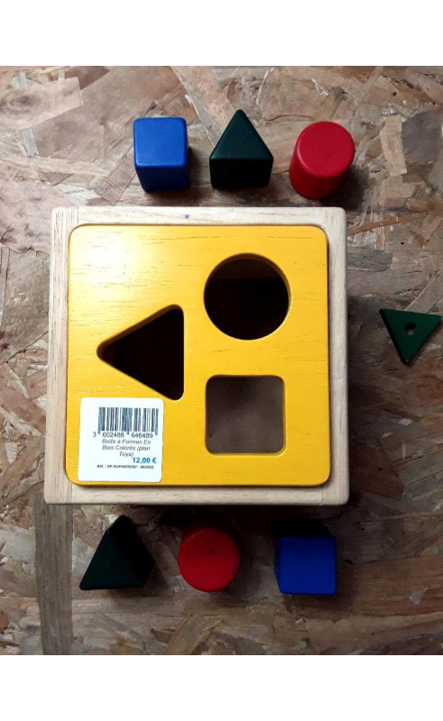 Boîte à formes en bois colorés