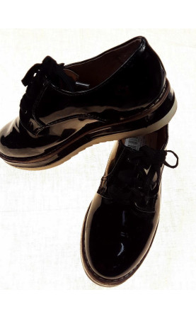chaussure de ville vernis noir
