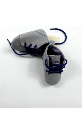 Chaussures grise lacets bleus