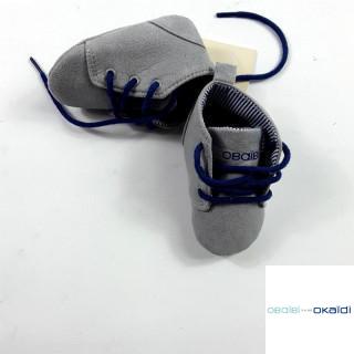 Chaussures grise lacets bleus