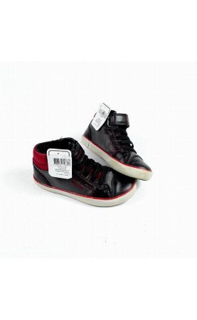 Chaussures montantes noires et rouges P29