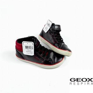 Chaussures montantes noires et rouges P29
