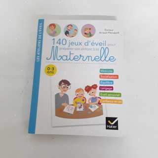 Livre " 140 jeux d'eveil pour préparer son enfant...."