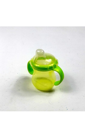 Tasse à bec transparent et vert