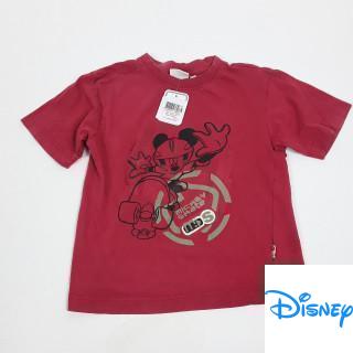 T-shirt rouge motif mickey sur skate