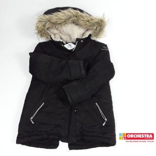 Manteau noir à capuche fourrure