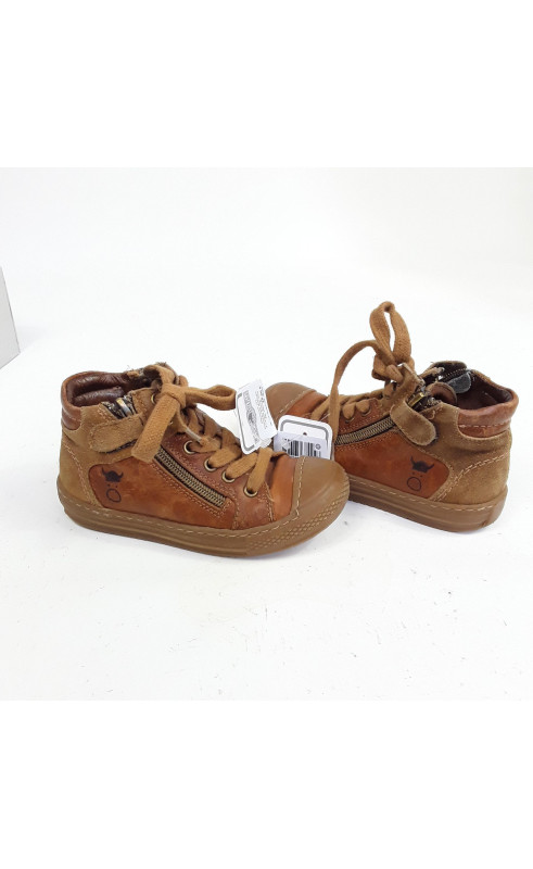 Chaussures bottines à lacets camel ouv zip