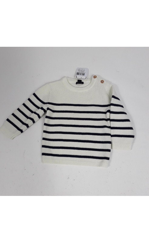 pull en maille blanc avec rayures bleu