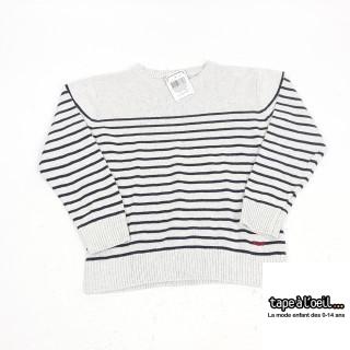 pull gris avec rayure bleu marine