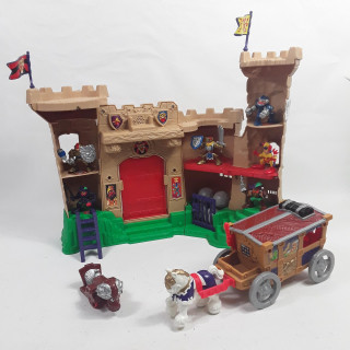 Château fort sonore avec accessoires et 6 personnages