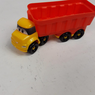 camion en plastique jaune avec remorque orange