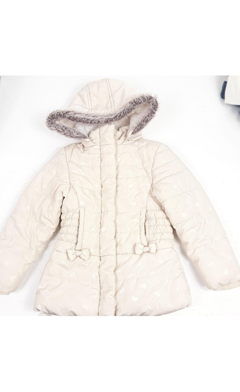 Manteau crème motifs cœur avec capuche fourrée