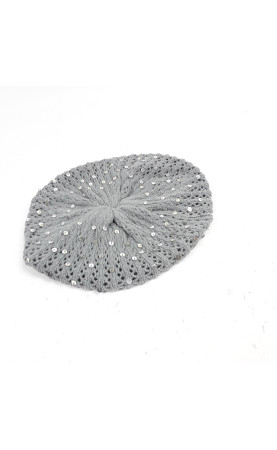 Bonnet gris en maille avec sequins