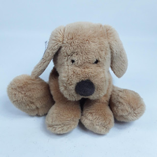 peluche chien marron marionnette